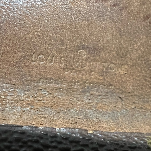 Louis Vuitton holder🌙 - Picture 14 of 16